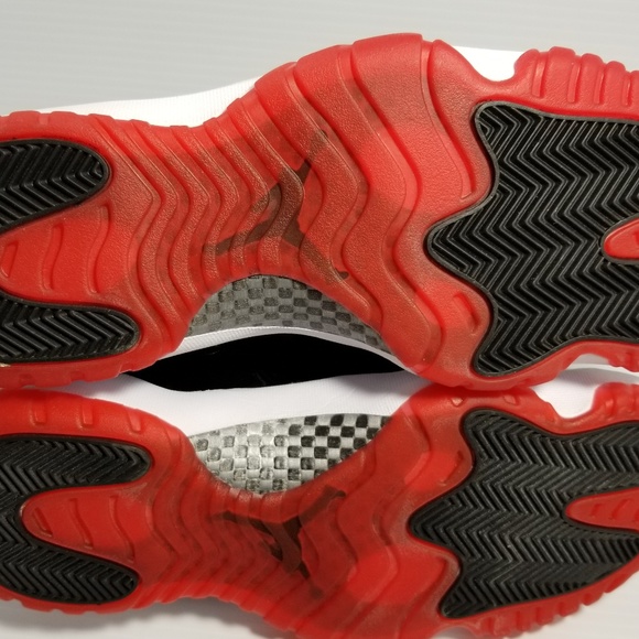 Air Jordan XI 11 Bred  2012 - Picture 4 of 8